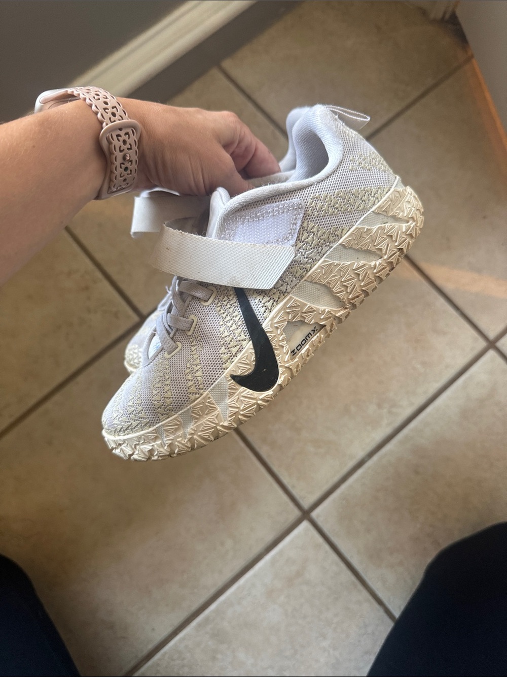 Nike Kids Beige and White Sneakers with Black Swoosh